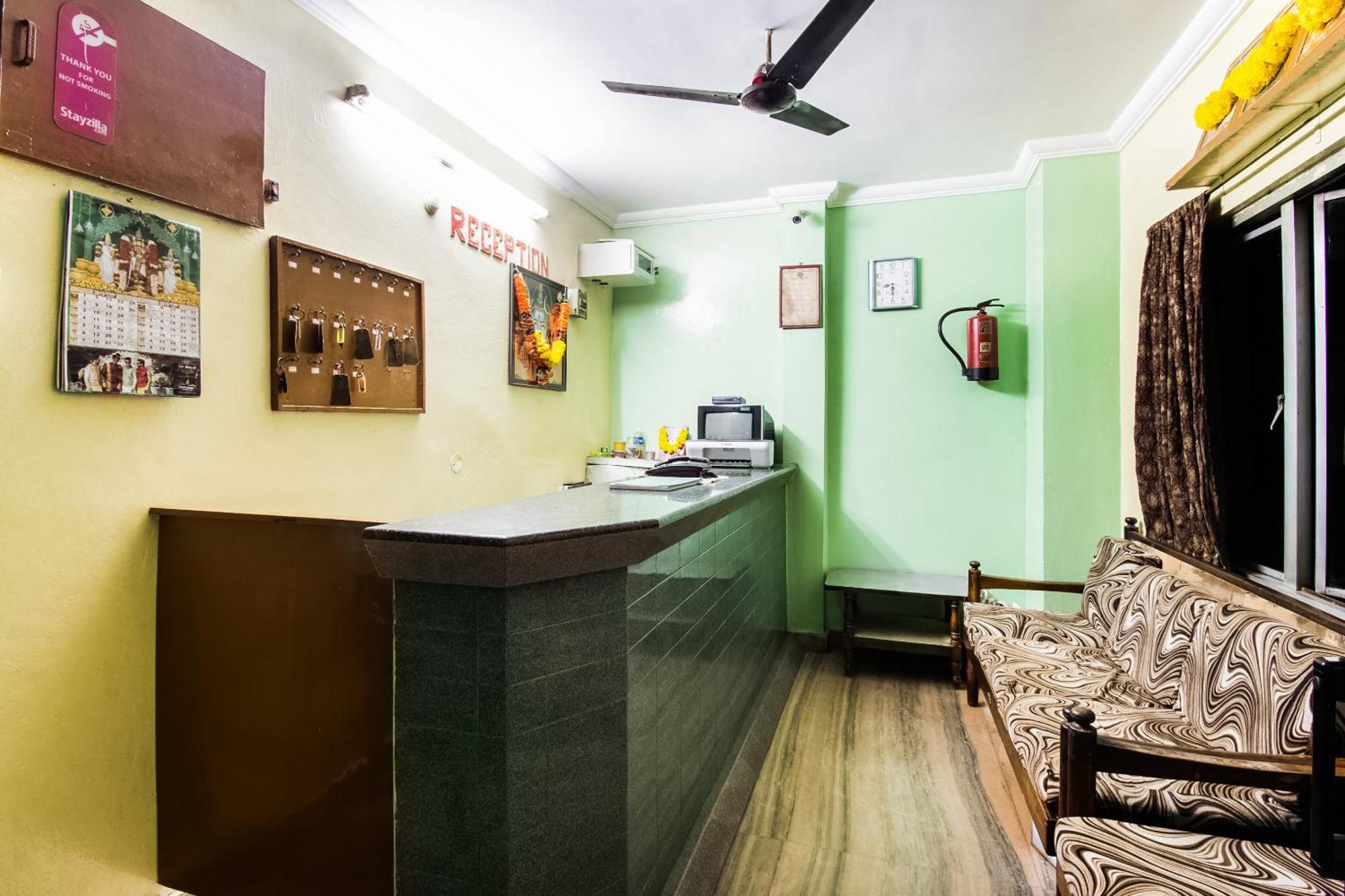 Spot On Sri Ratna Lodge Rājahmundry Zewnętrze zdjęcie